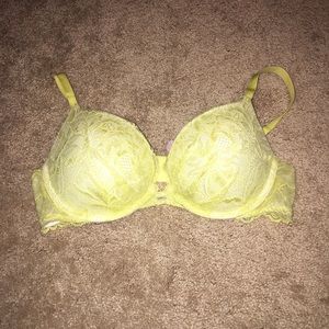 Victoria’s Secret padded bra